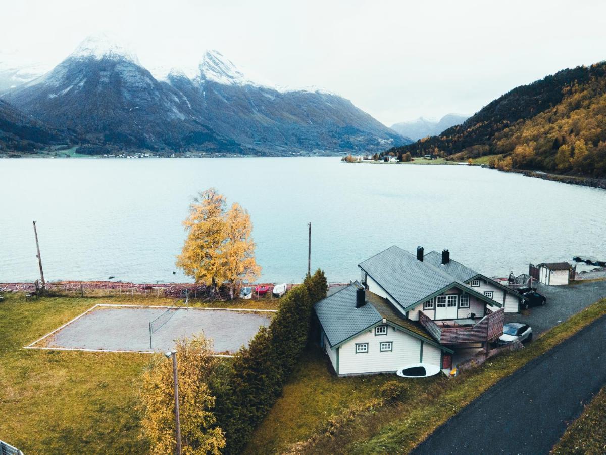 Vollsnes Feriehus Villa Hjelle Buitenkant foto